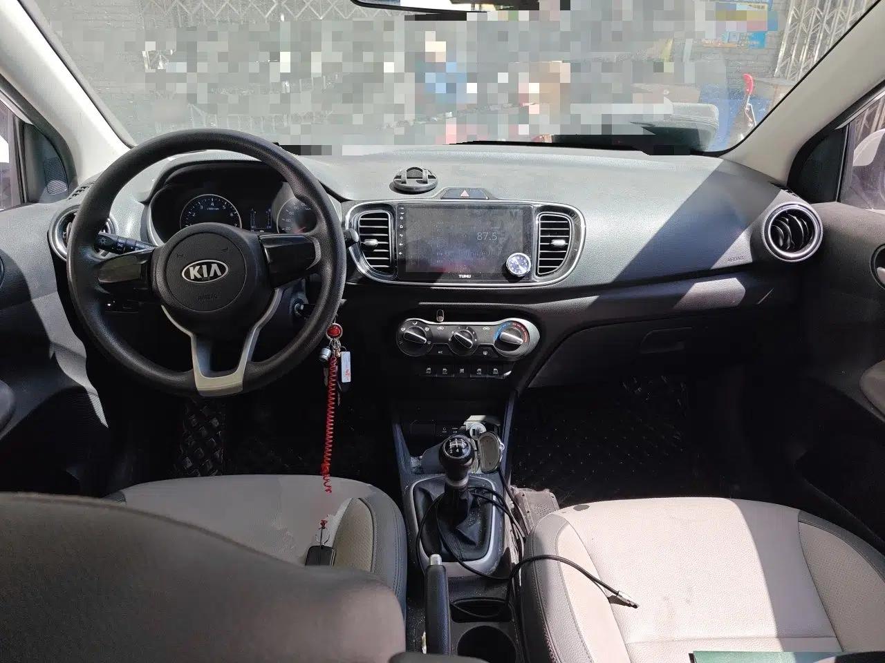 Kia Pegas 2017 1.4L Manual Value Edition — миниатюра 10