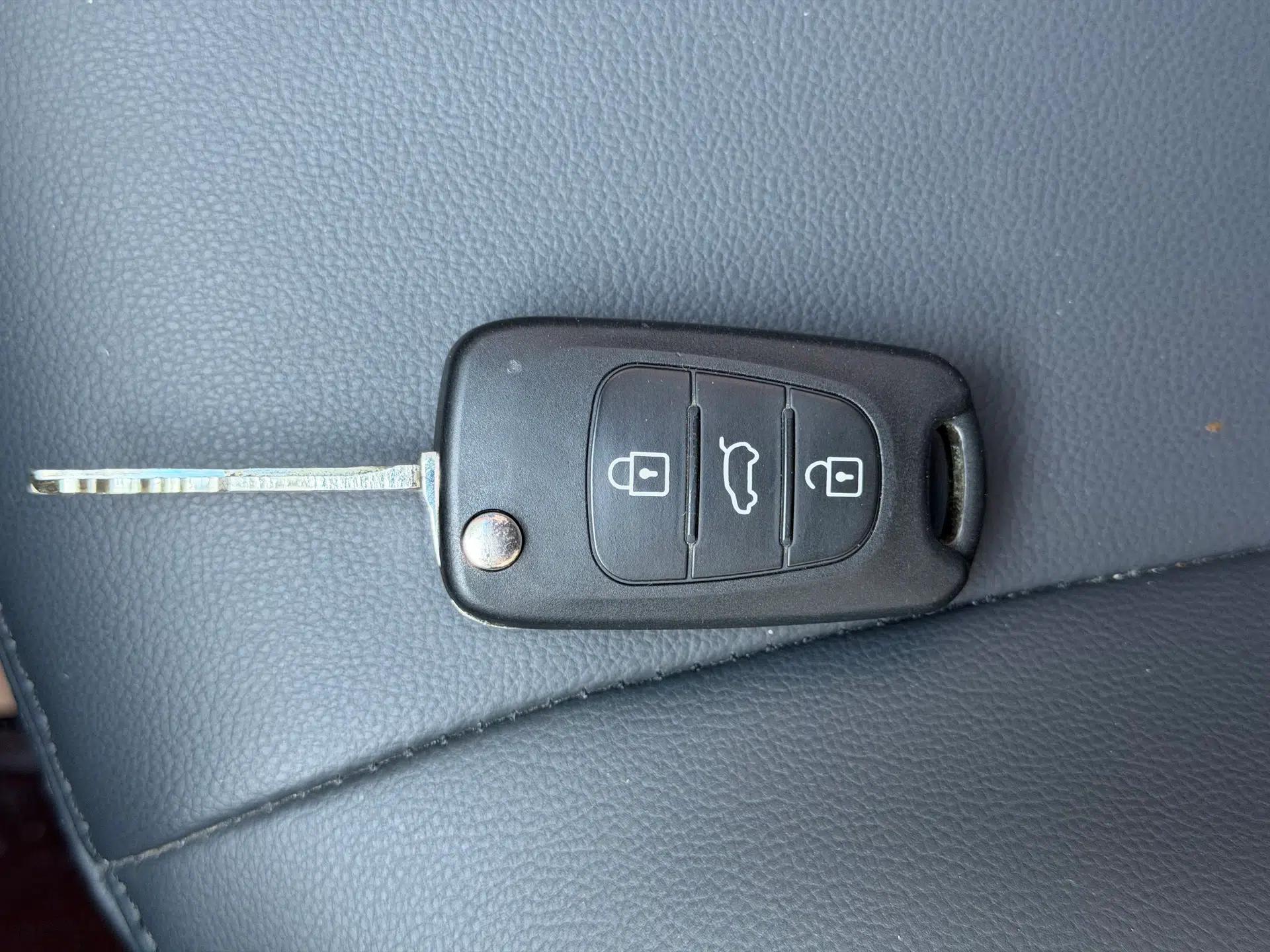 Kia Forte 2014 1.6L AT GL — миниатюра 12