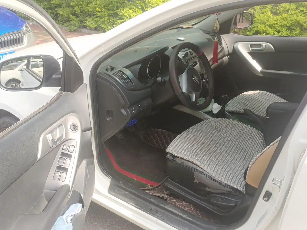 Kia Forte 2014 1.6L MT GL — миниатюра 17