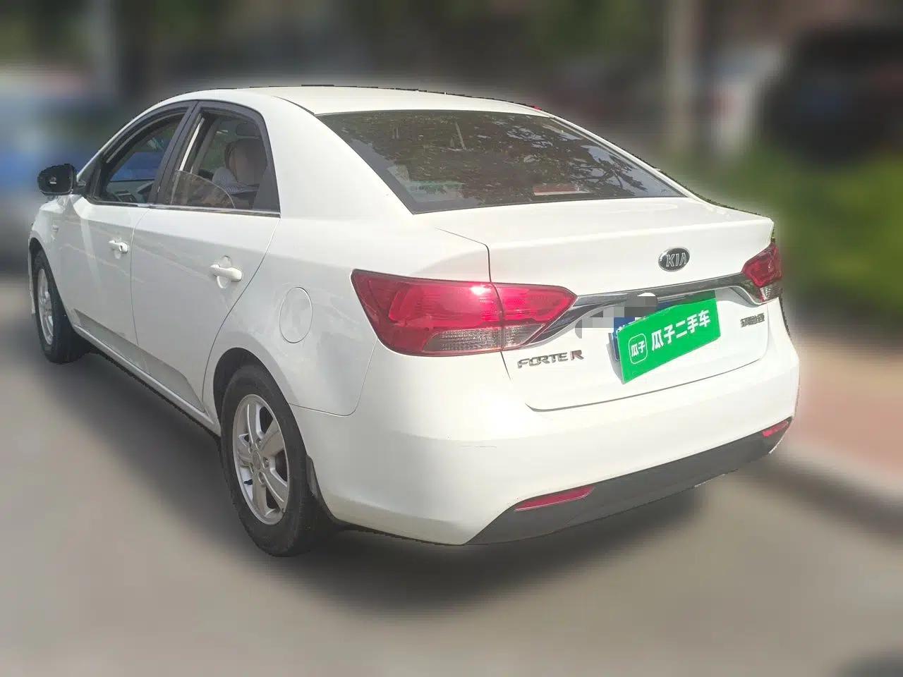 Kia Forte 2014 1.6L MT GL — миниатюра 4