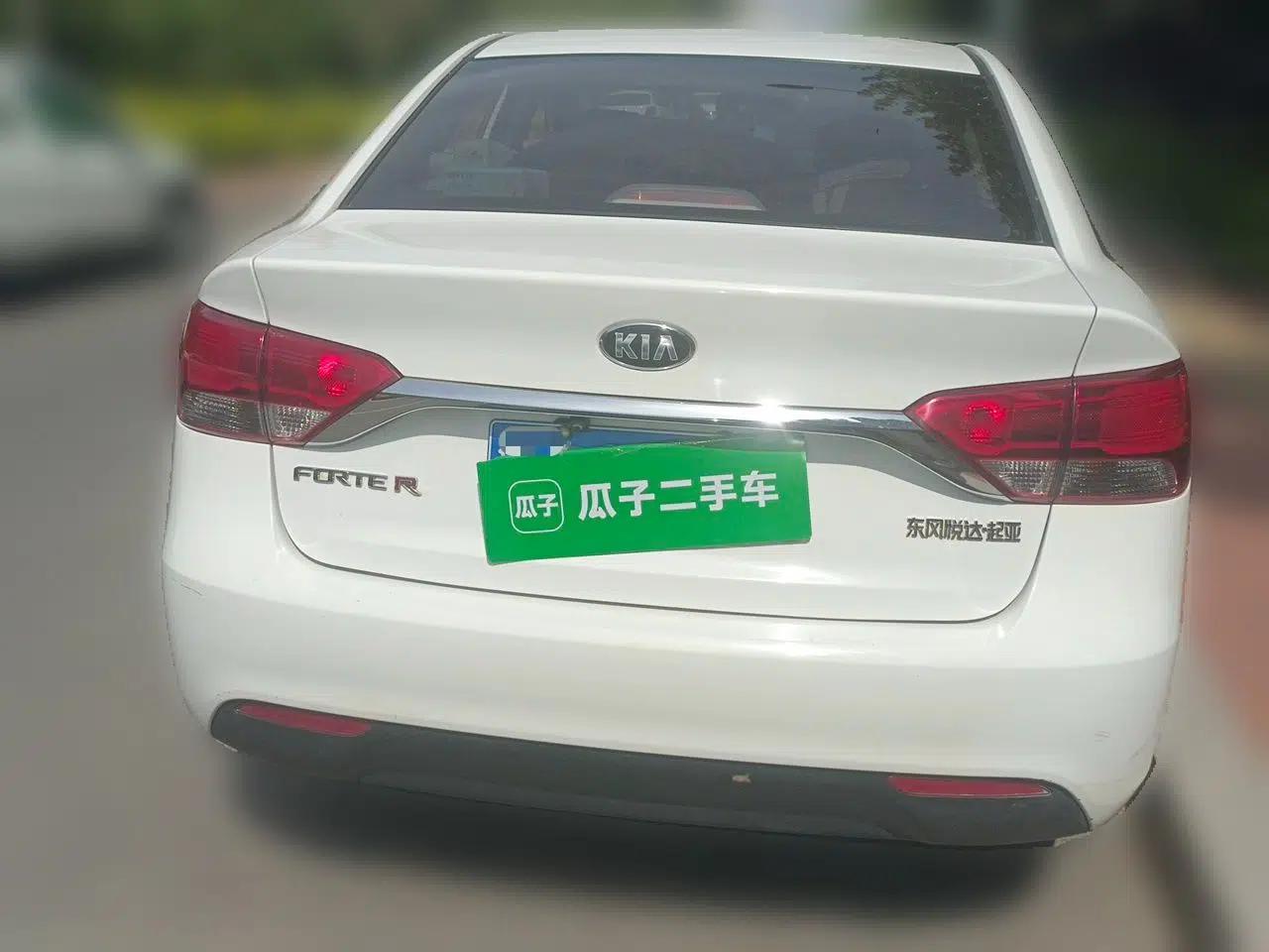 Kia Forte 2014 1.6L MT GL — миниатюра 5