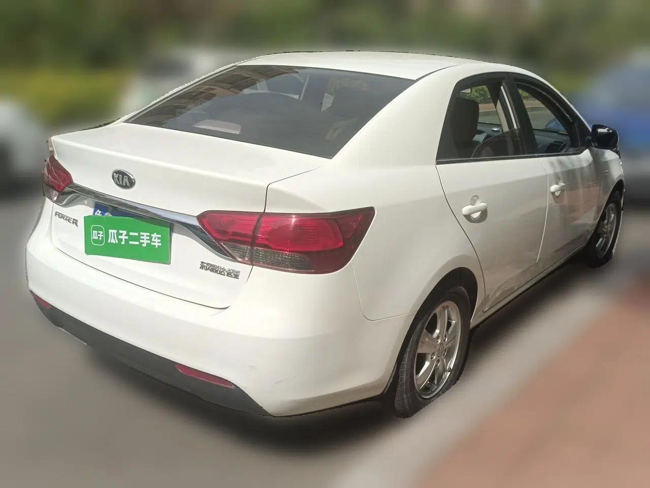 Kia Forte 2014 1.6L MT GL — миниатюра 6
