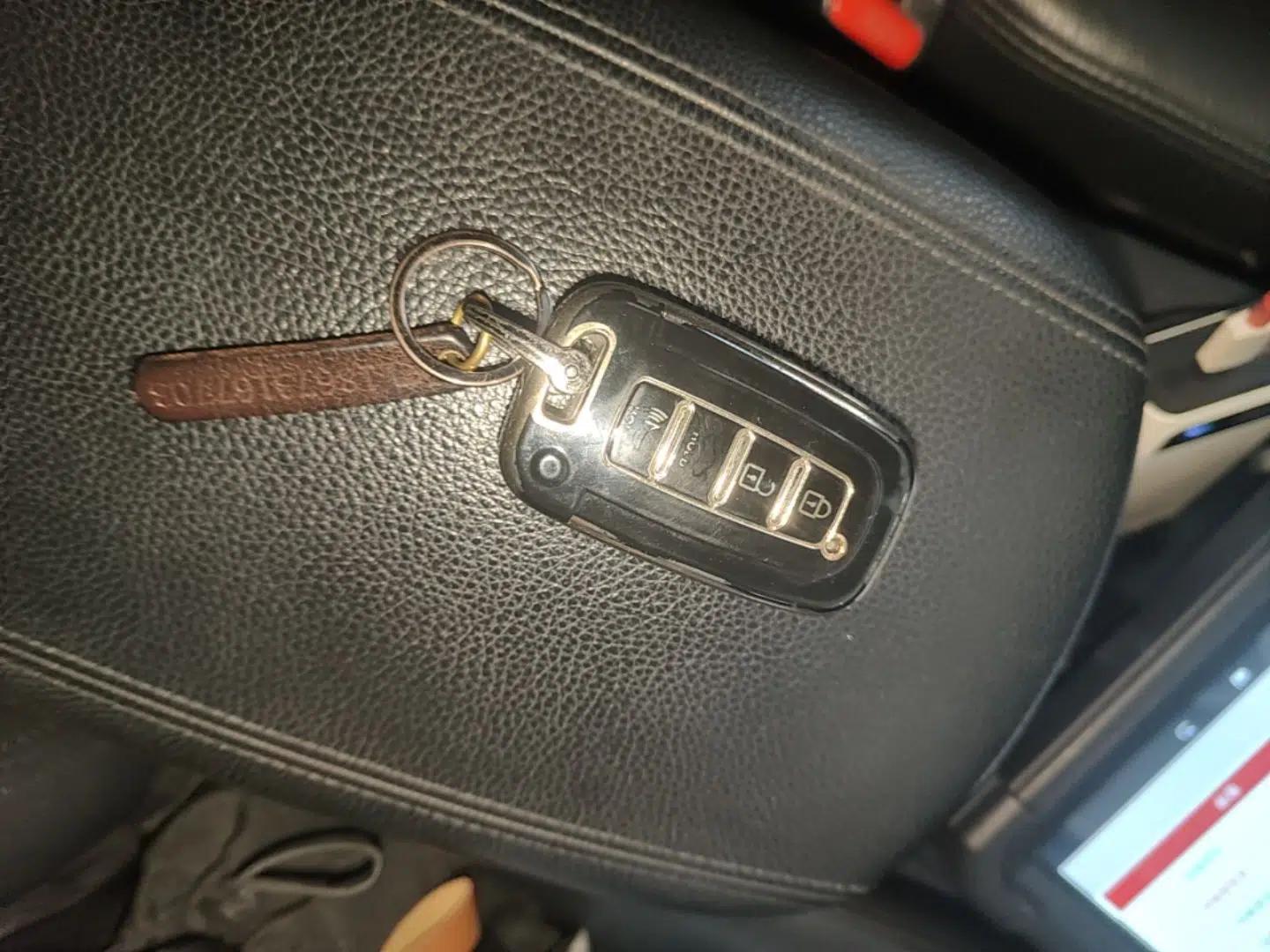 Kia Borrego 2015 3.8L Luxury Edition China IV — миниатюра 12