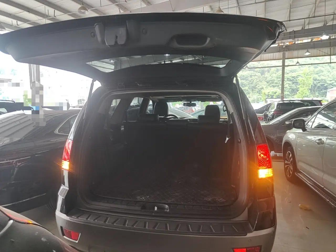Kia Borrego 2015 3.8L Luxury Edition China IV — миниатюра 22