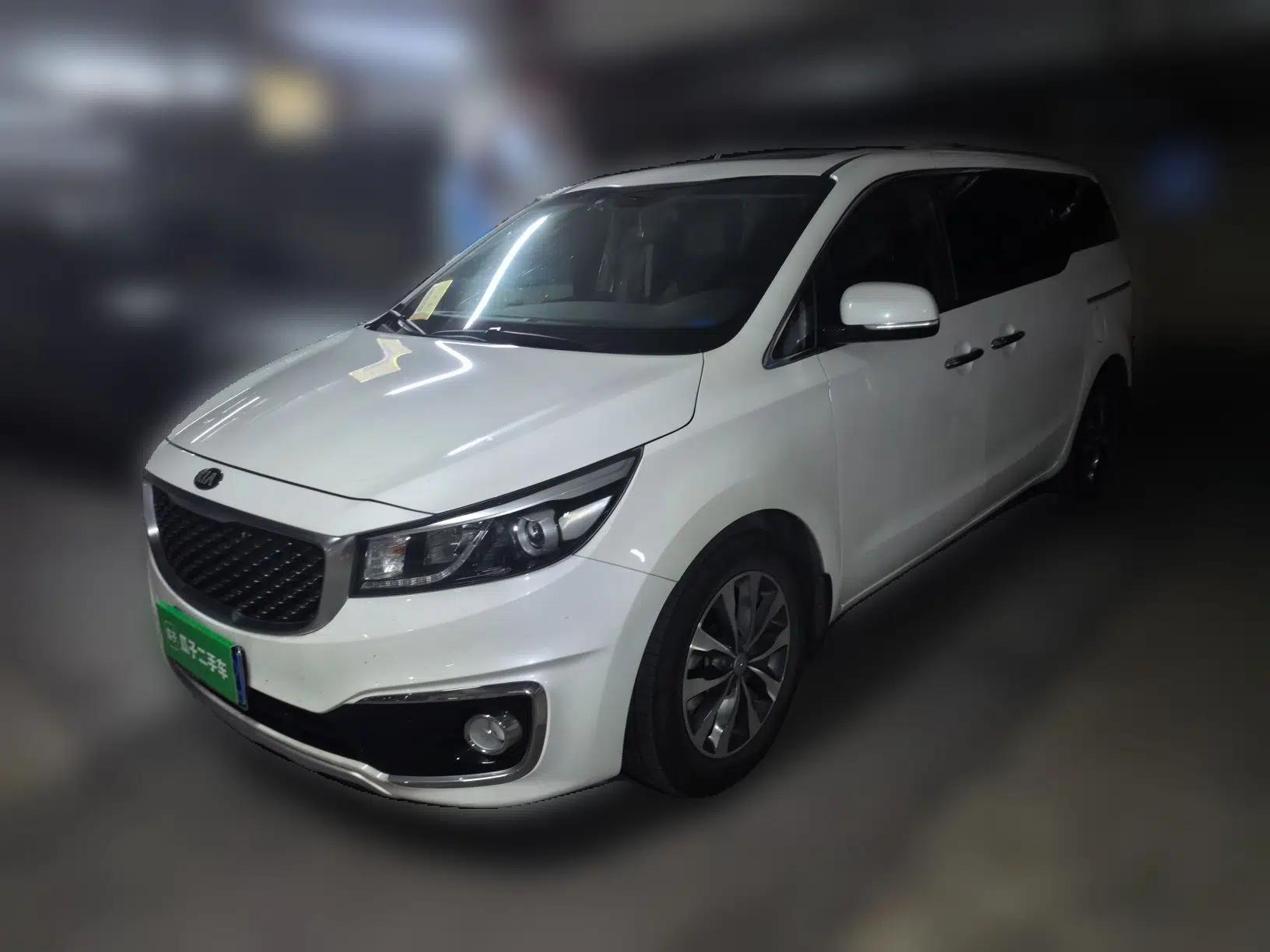Kia Carnival 2017 2.2T Luxury Edition China V Standard — миниатюра 1