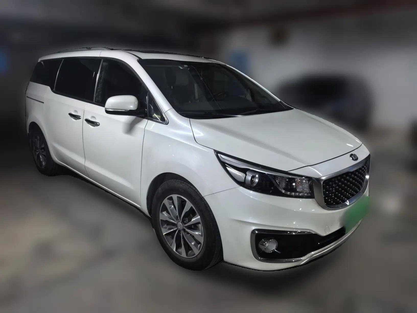 Kia Carnival 2017 2.2T Luxury Edition China V Standard — миниатюра 3