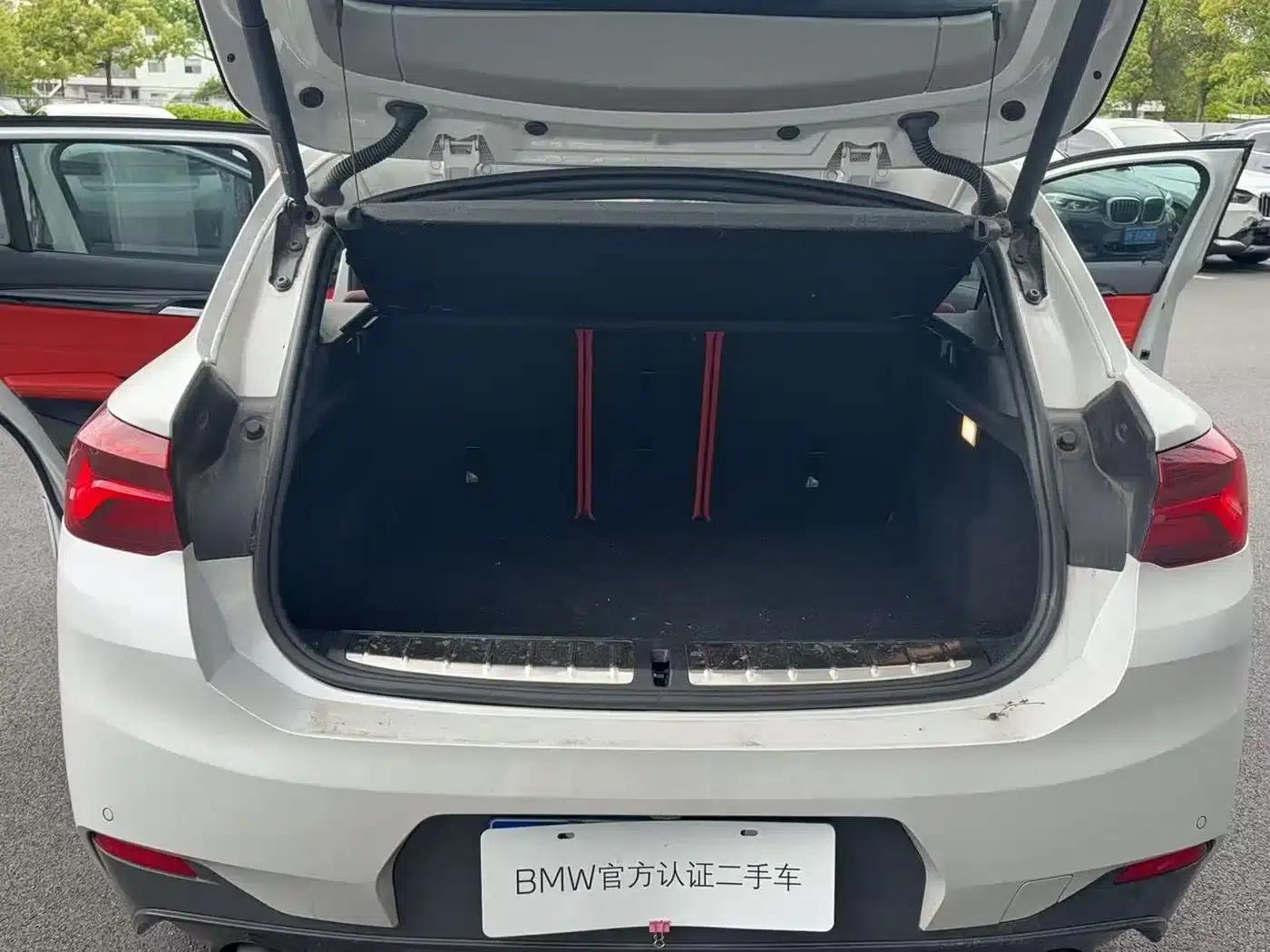 BMW X2 2022 sDrive25i M Sport Package — миниатюра 11