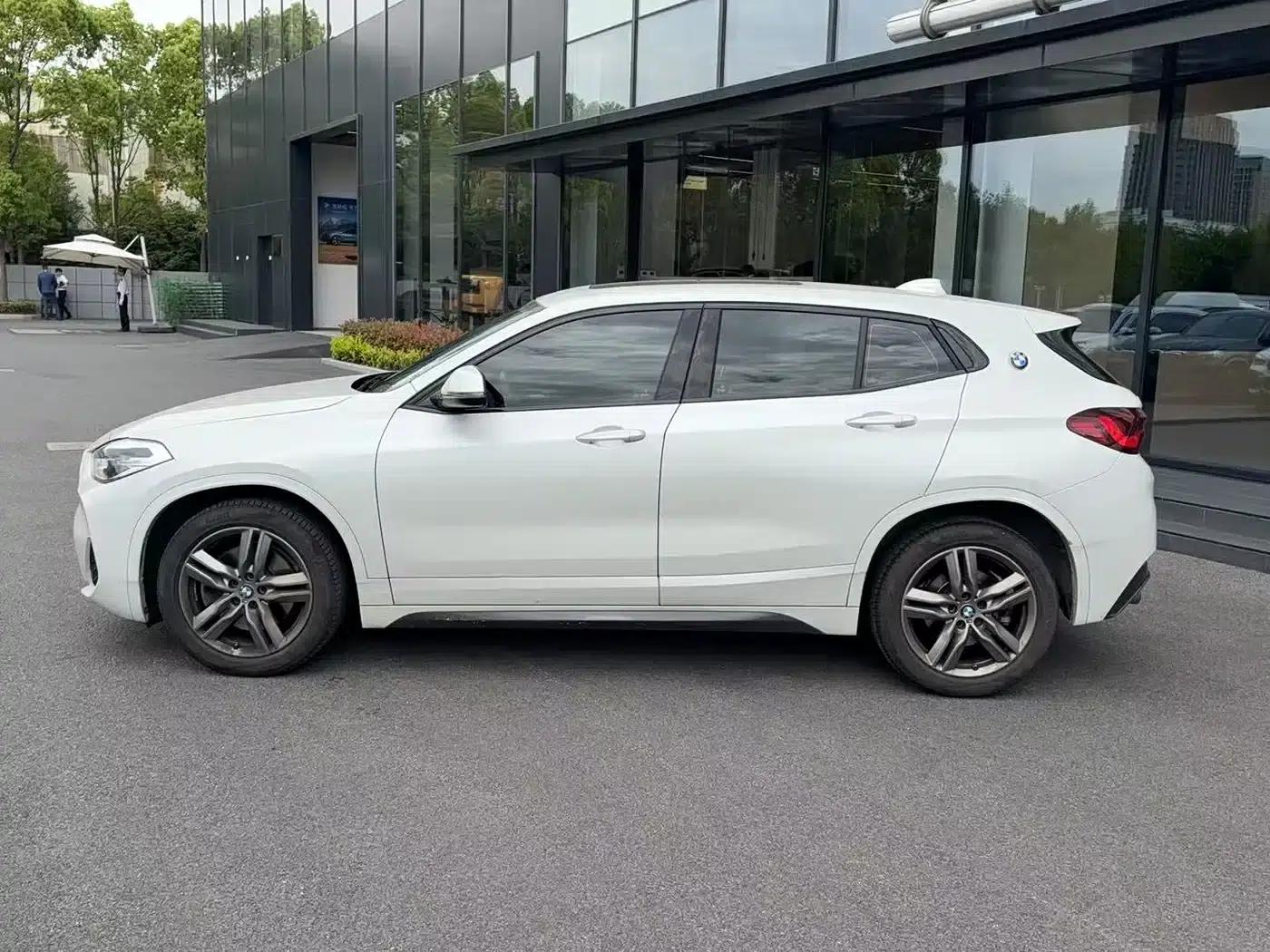 BMW X2 2022 sDrive25i M Sport Package — миниатюра 7