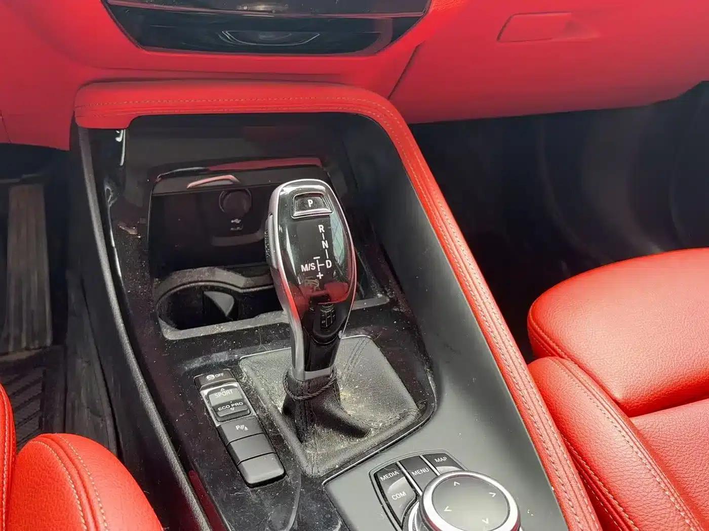 BMW X2 2022 sDrive25i M Sport Package — миниатюра 9