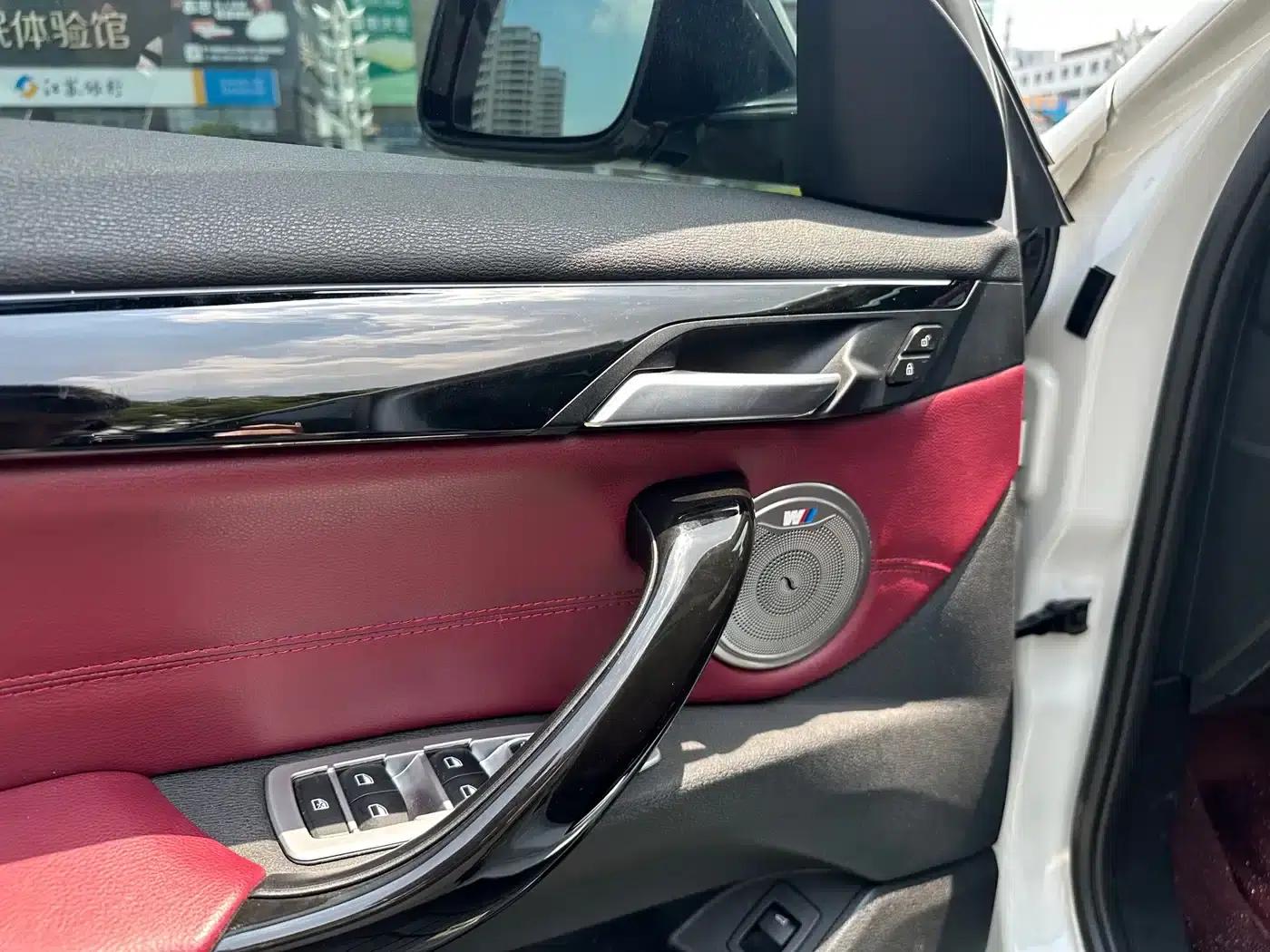 BMW X2 2020 sDrive25i Leading M Sport Package — миниатюра 10