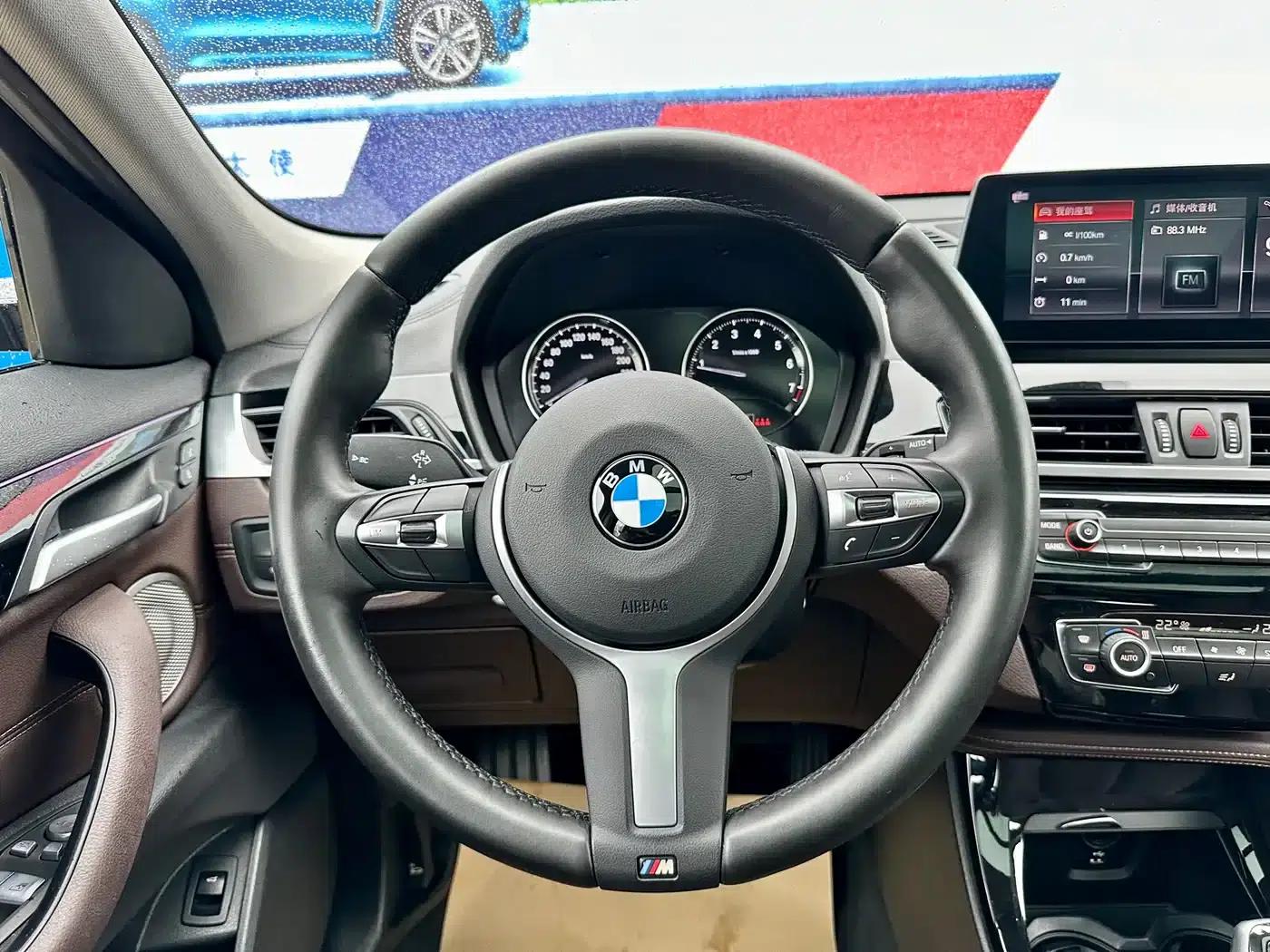 BMW X2 2022 sDrive25i M Sport Package — миниатюра 14