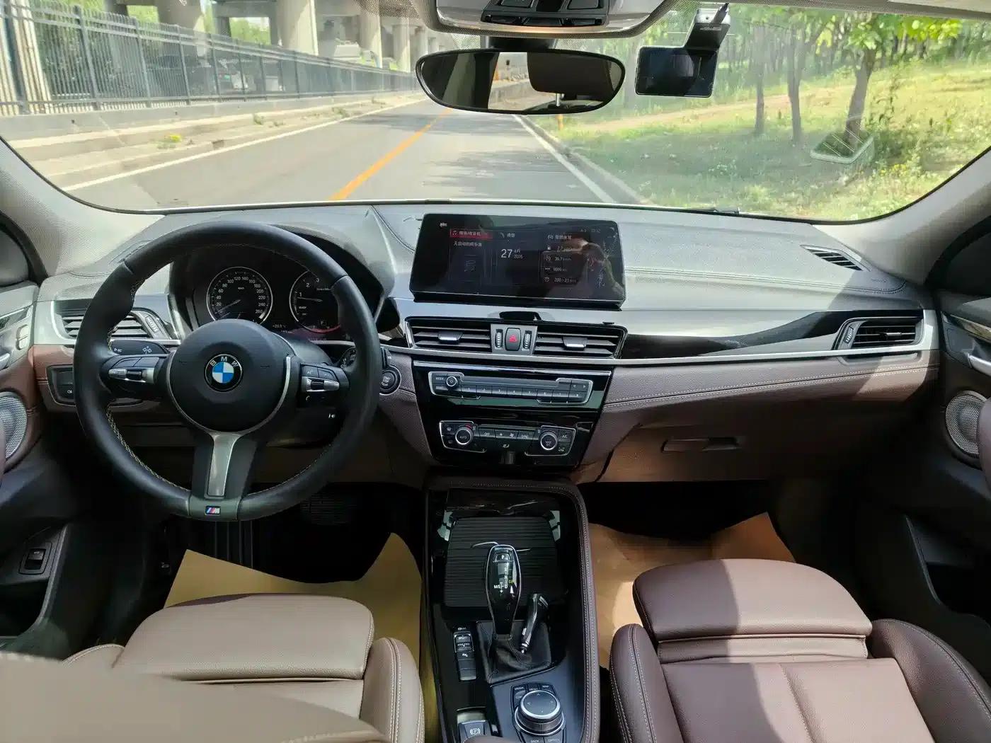 BMW X2 2023 sDrive25i M Sport Shadow Edition — миниатюра 11