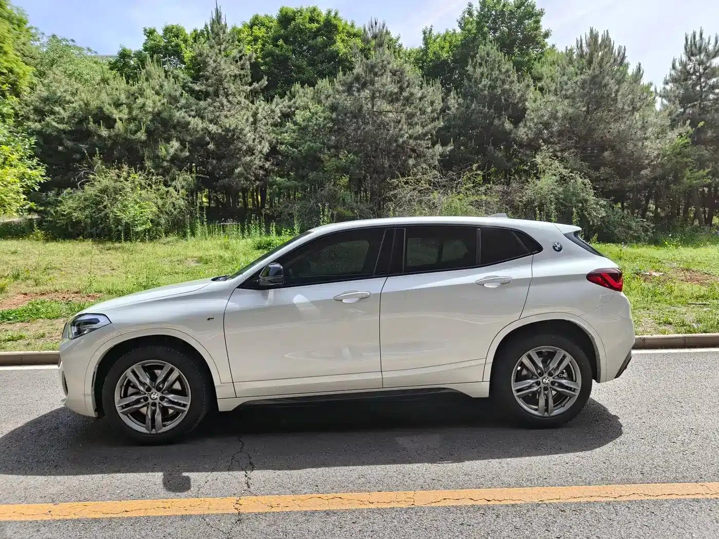 BMW X2 2023 sDrive25i M Sport Shadow Edition — миниатюра 4