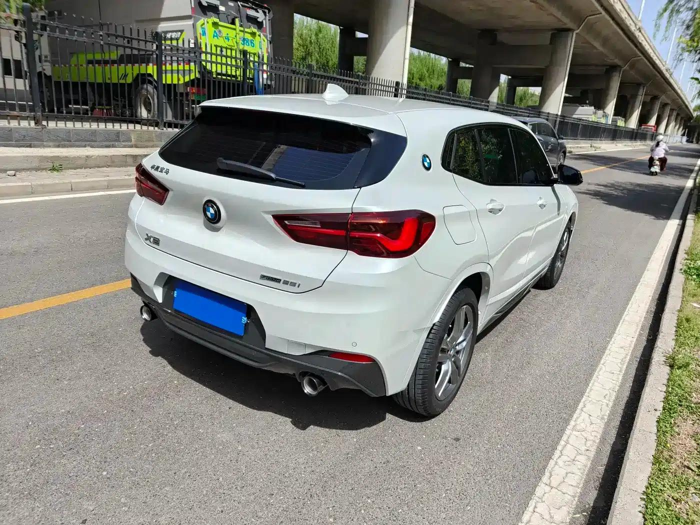 BMW X2 2023 sDrive25i M Sport Shadow Edition — миниатюра 5