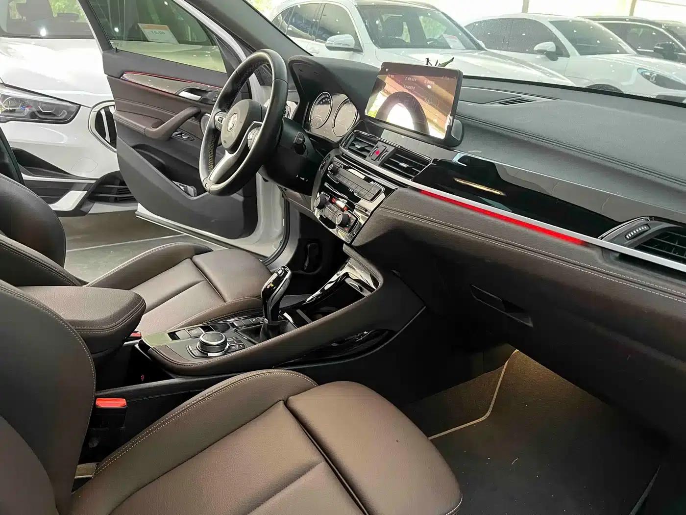 BMW X2 2023 sDrive25i M Sport Package — миниатюра 8