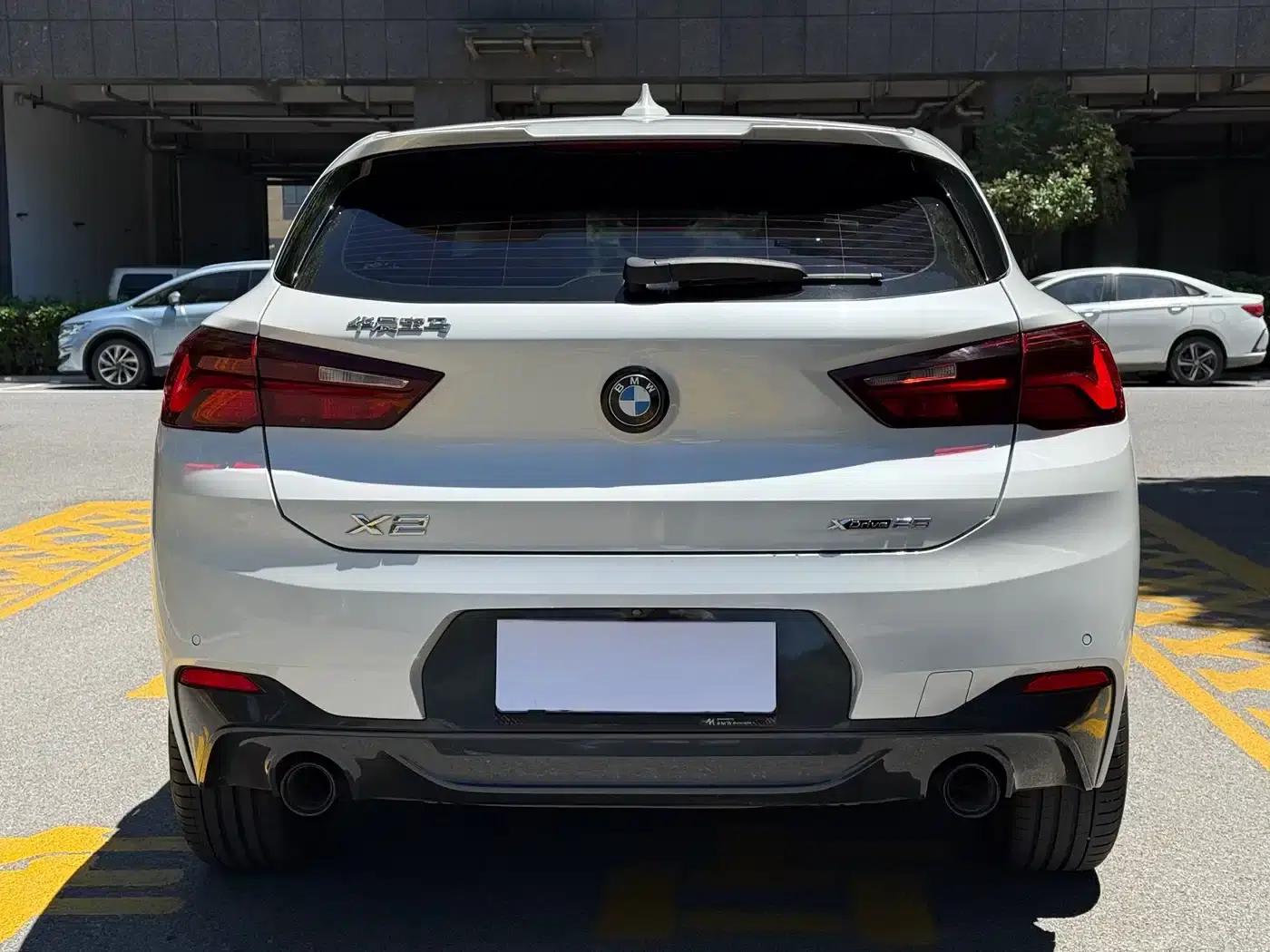 BMW X2 2023 xDrive 25i Shining Edition — миниатюра 5