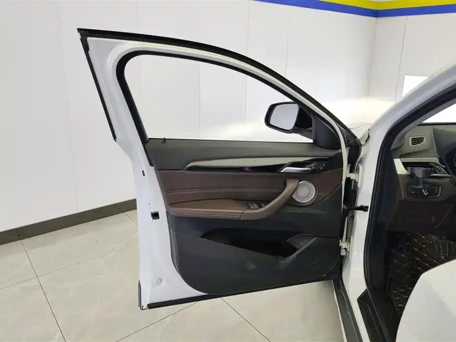 BMW X2 2021 sDrive20i M Sport Package — миниатюра 7