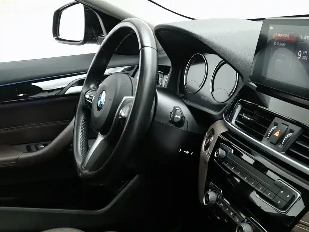 2021 BMW X2 Facelift sDrive25i M Sport Package — миниатюра 22
