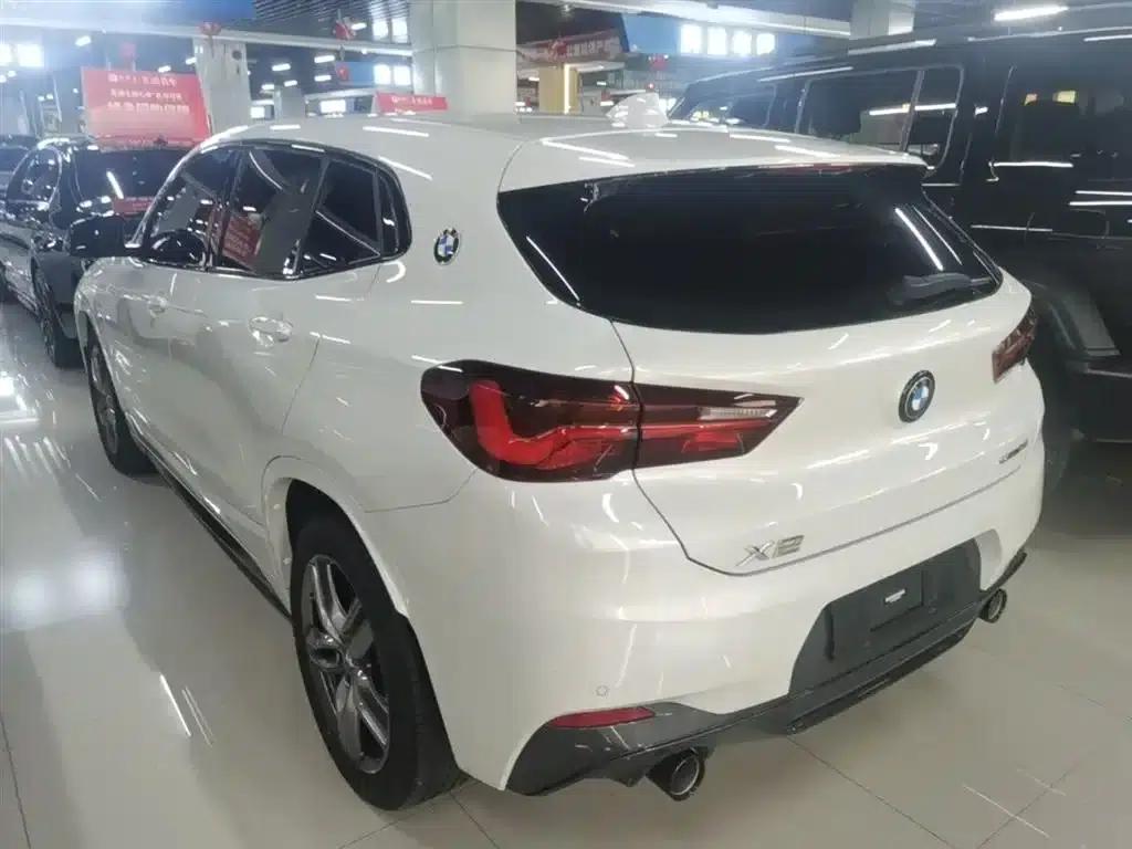 BMW X2 2023 sDrive25i M Sport Shadow Edition — миниатюра 5
