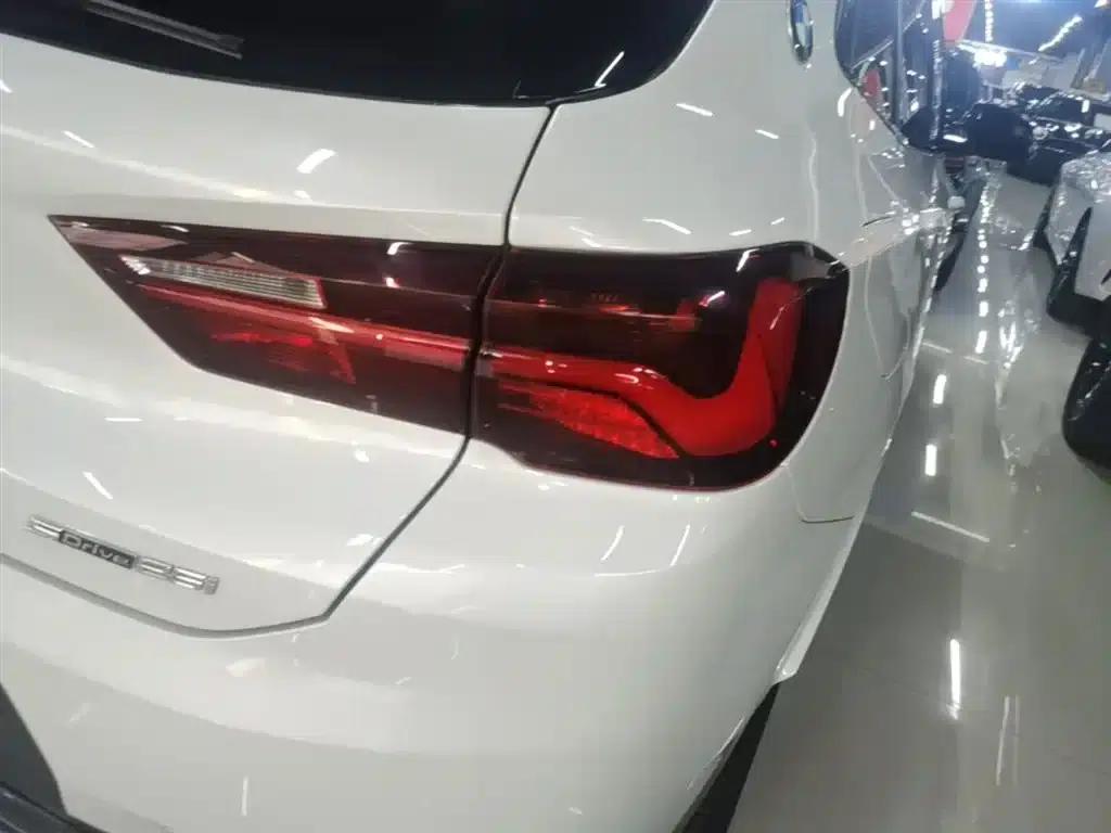 BMW X2 2023 sDrive25i M Sport Shadow Edition — миниатюра 8