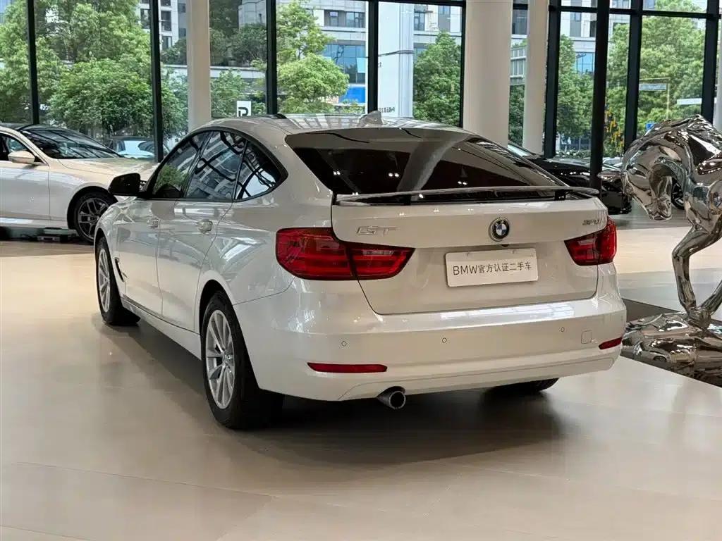 BMW 3 Series GT 2013 320i Leading Edition — миниатюра 16