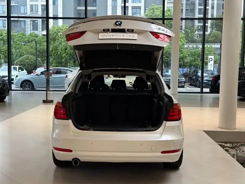 BMW 3 Series GT 2013 320i Leading Edition — миниатюра 8