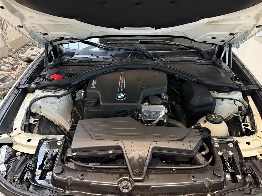 BMW 3 Series GT 2013 320i Leading Edition — миниатюра 9