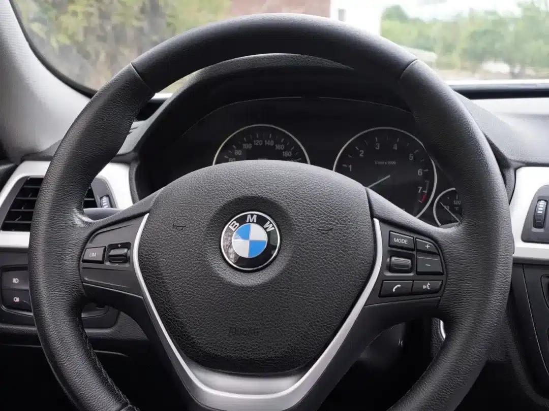 BMW 3 Series GT 2013 320i Leading Edition — миниатюра 13
