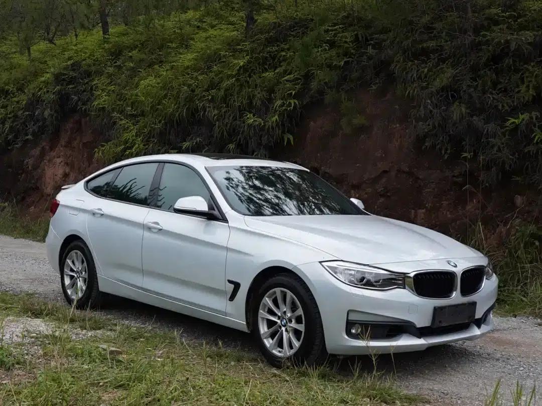 BMW 3 Series GT 2013 320i Leading Edition — миниатюра 16