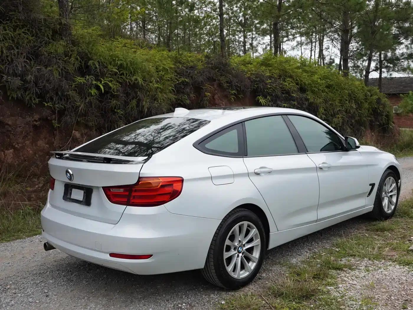BMW 3 Series GT 2013 320i Leading Edition — миниатюра 4