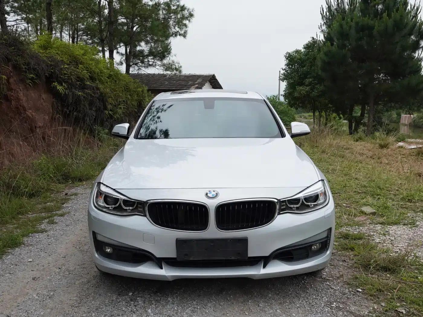 BMW 3 Series GT 2013 320i Leading Edition — миниатюра 37