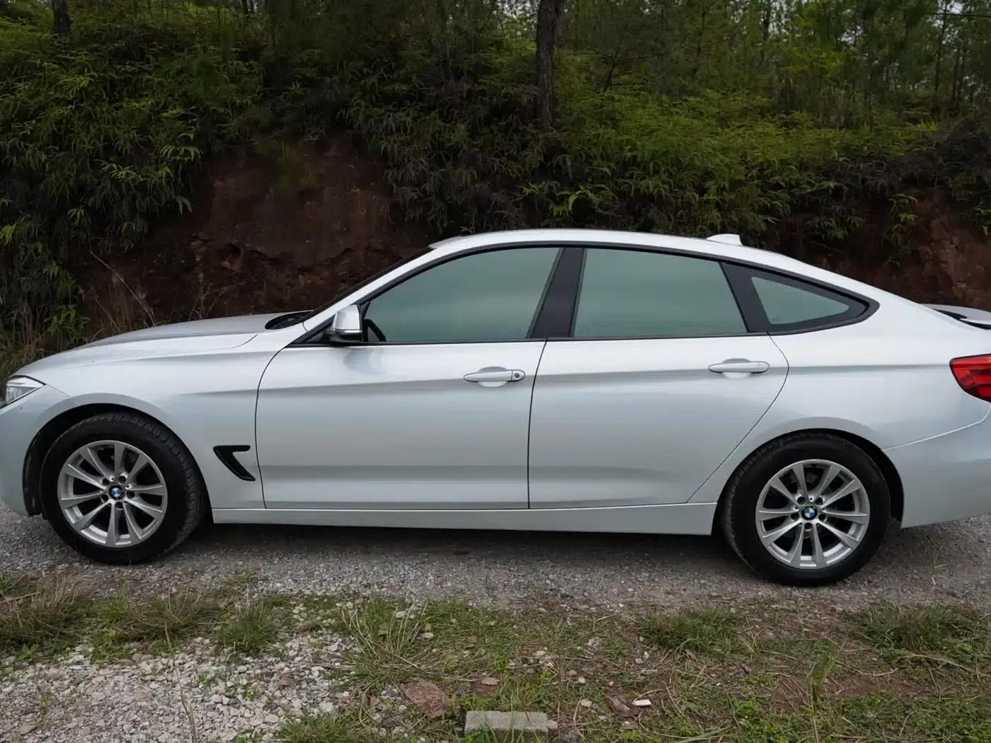 BMW 3 Series GT 2013 320i Leading Edition — миниатюра 39