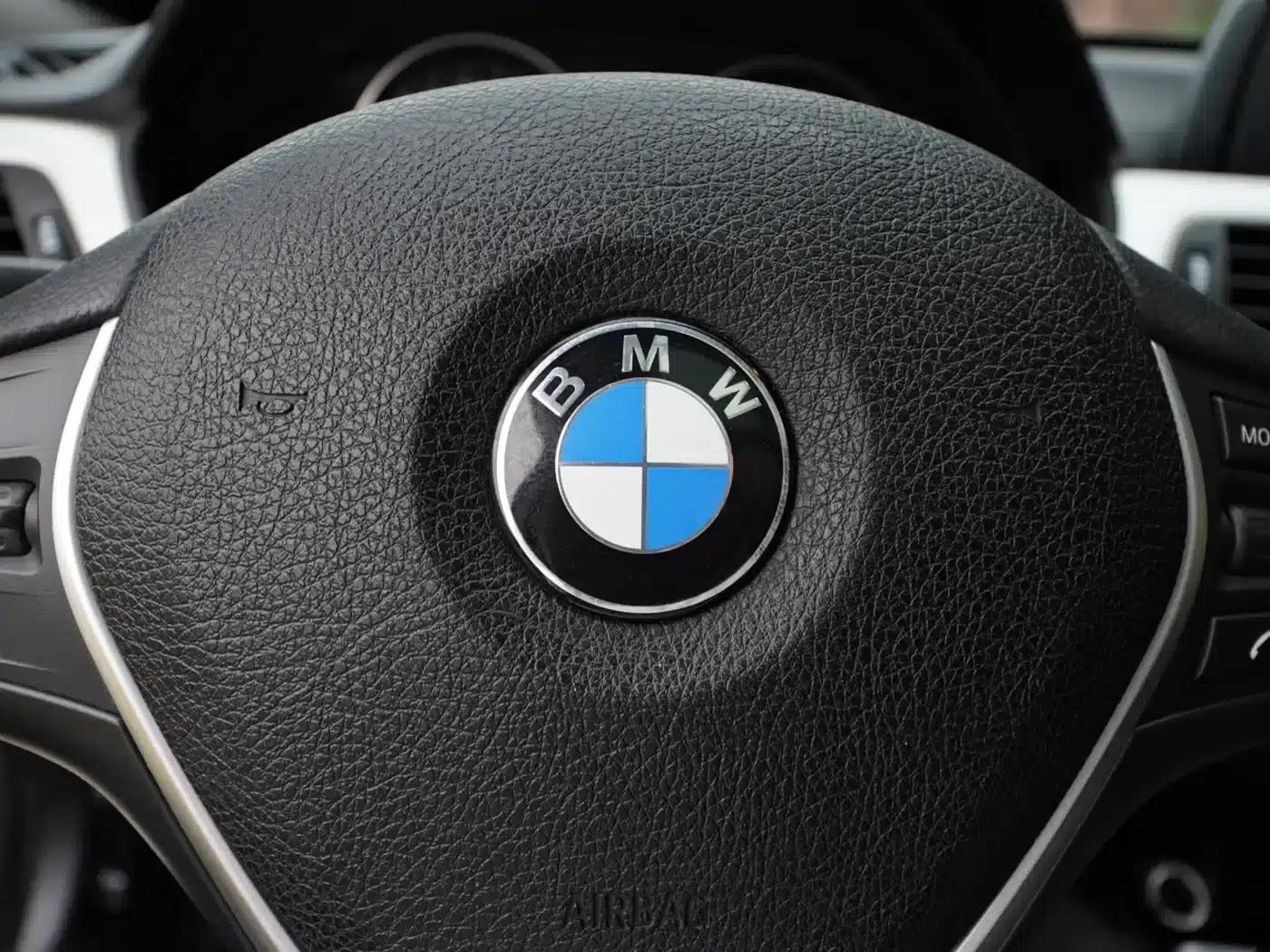 BMW 3 Series GT 2013 320i Leading Edition — миниатюра 41