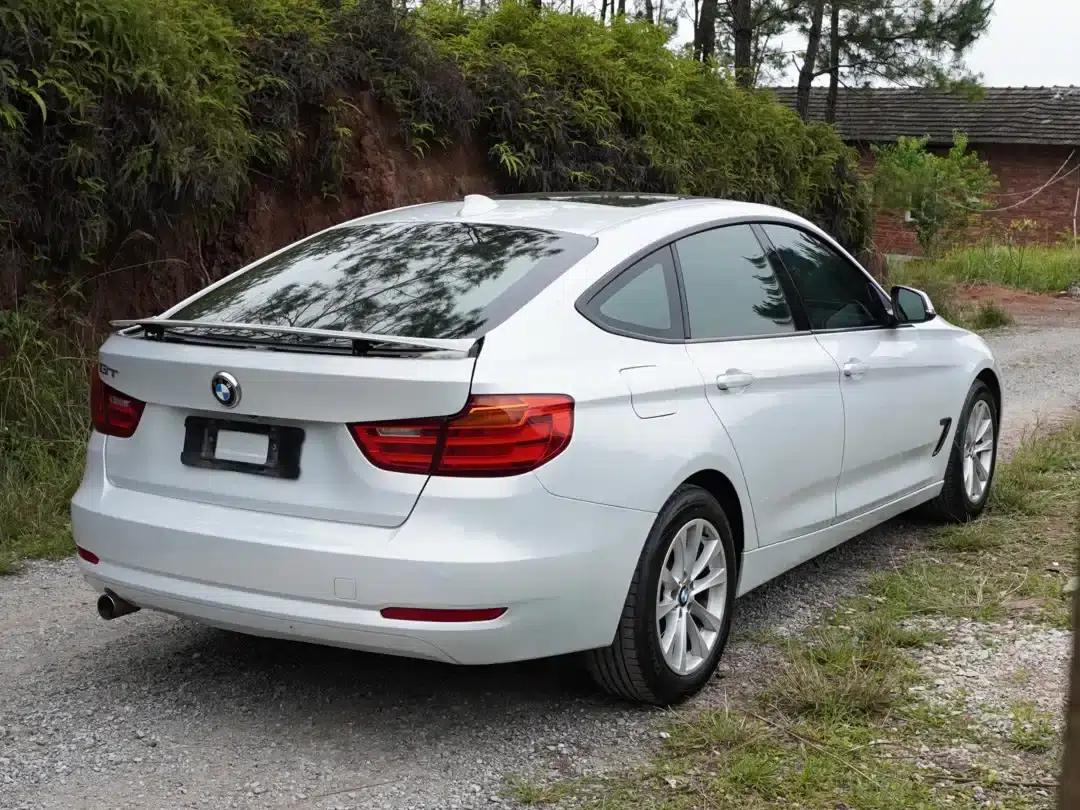 BMW 3 Series GT 2013 320i Leading Edition — миниатюра 10