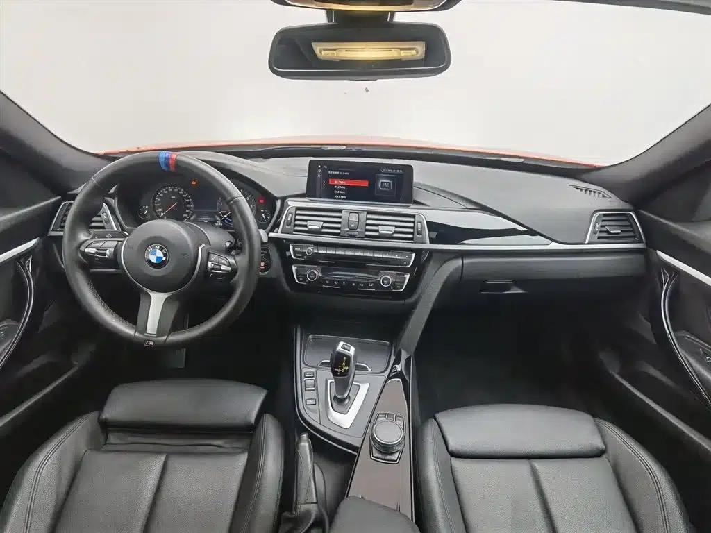 2020 BMW 3 Series GT 320i M Sport Package — миниатюра 5