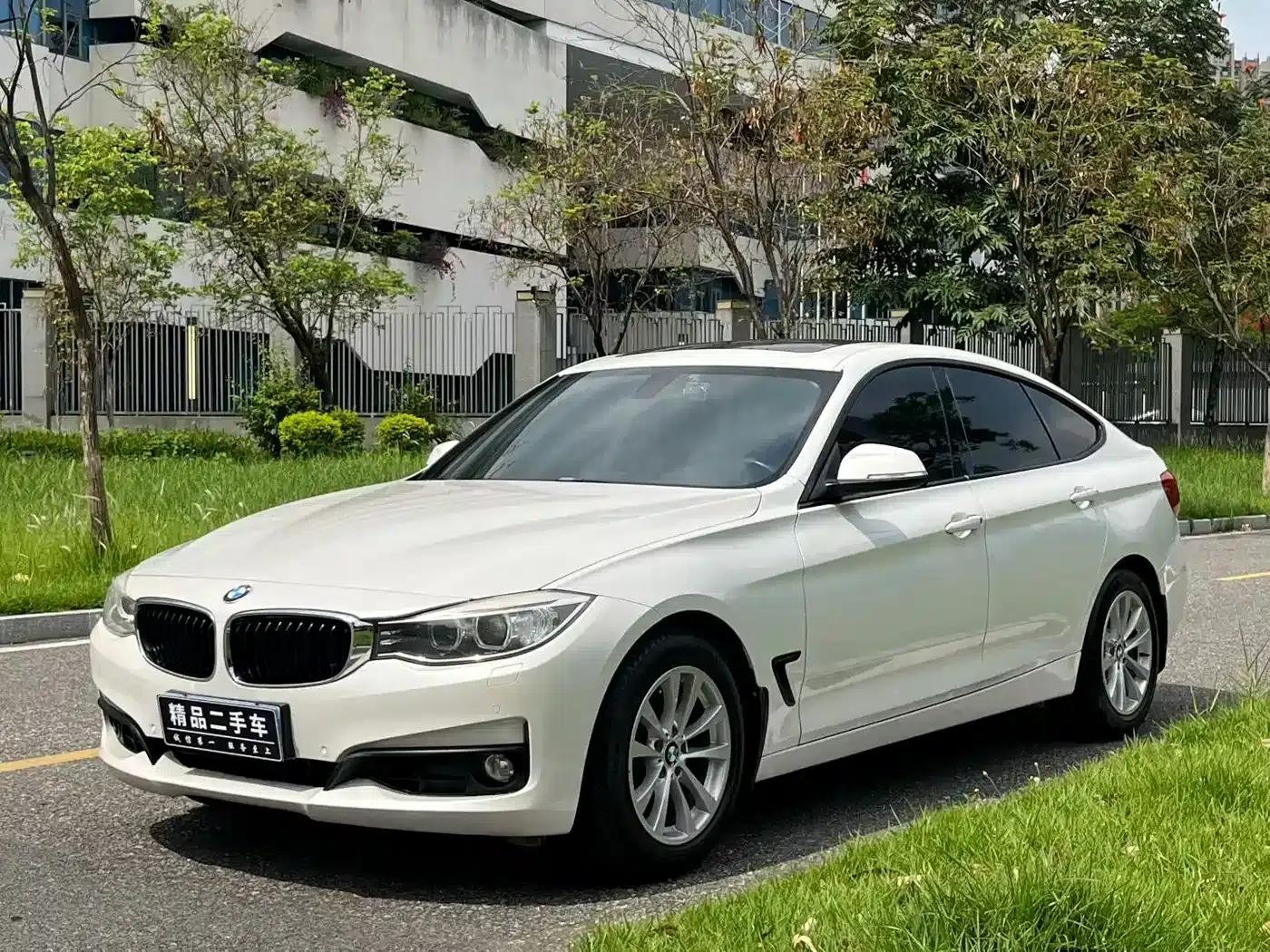 BMW 3 Series GT 2013 320i Leading Edition — миниатюра 1