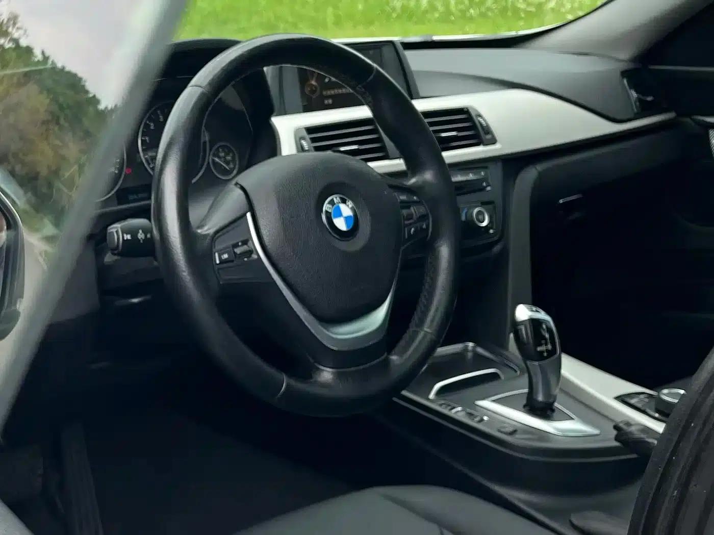 BMW 3 Series GT 2013 320i Leading Edition — миниатюра 8