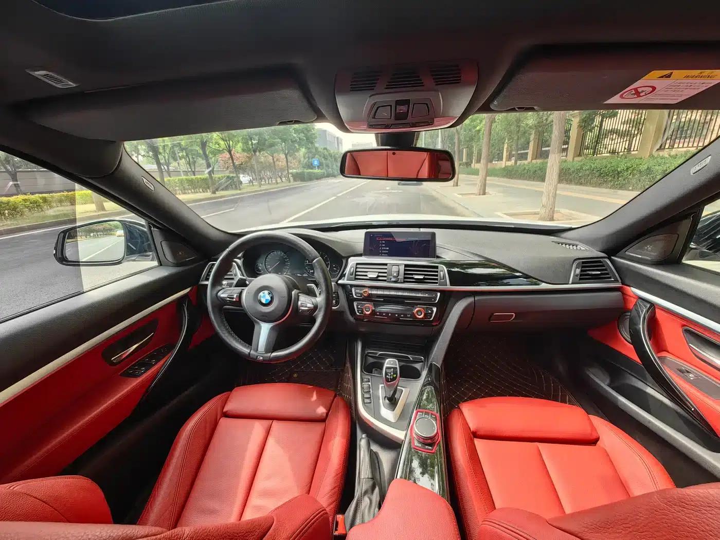 BMW 3 Series GT 2020 320i M Sport Shadow Edition — миниатюра 13