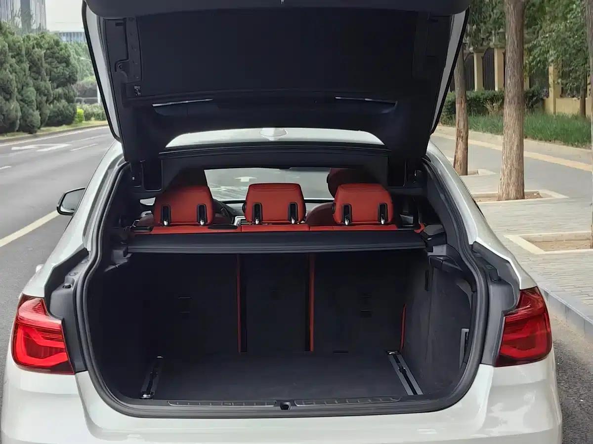 BMW 3 Series GT 2020 320i M Sport Shadow Edition — миниатюра 23