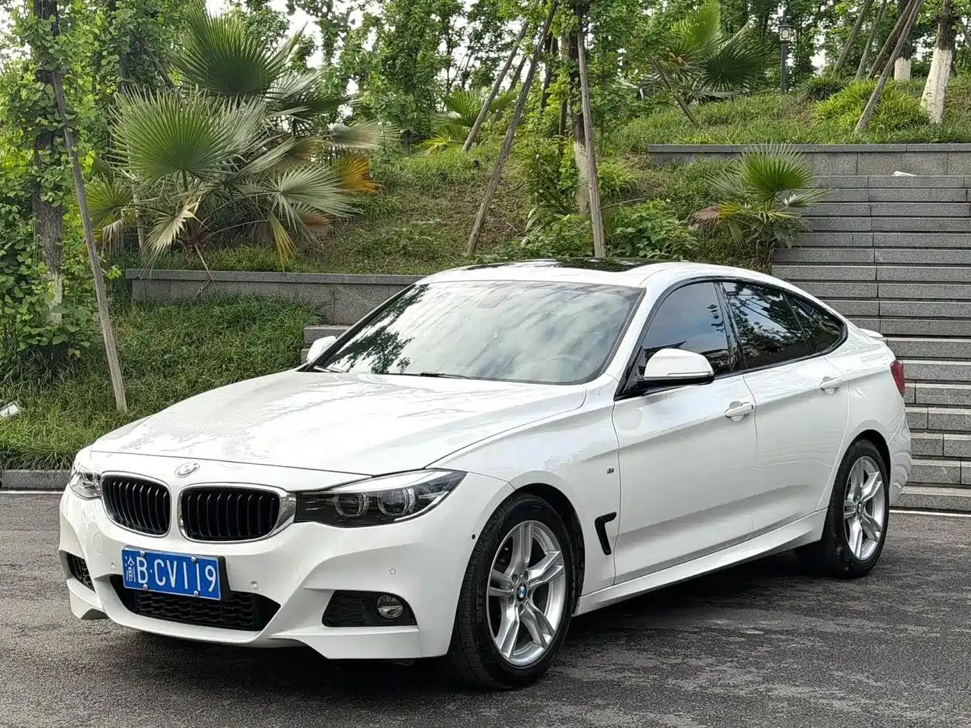 BMW 3 Series GT 2018 320i Fashion Edition — миниатюра 1