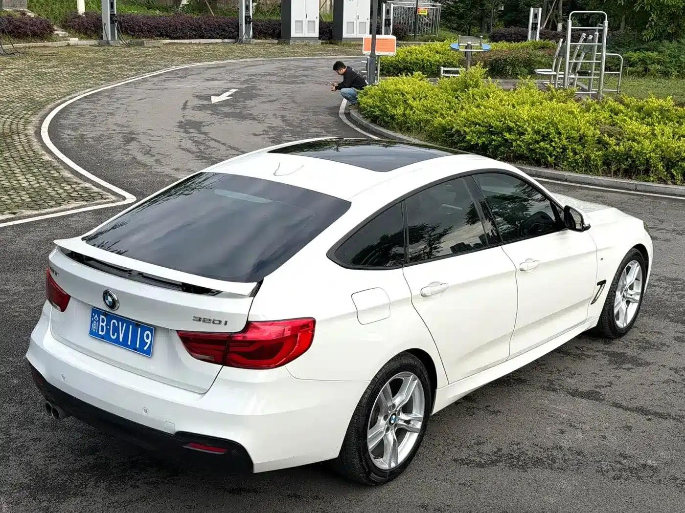 BMW 3 Series GT 2018 320i Fashion Edition — миниатюра 6