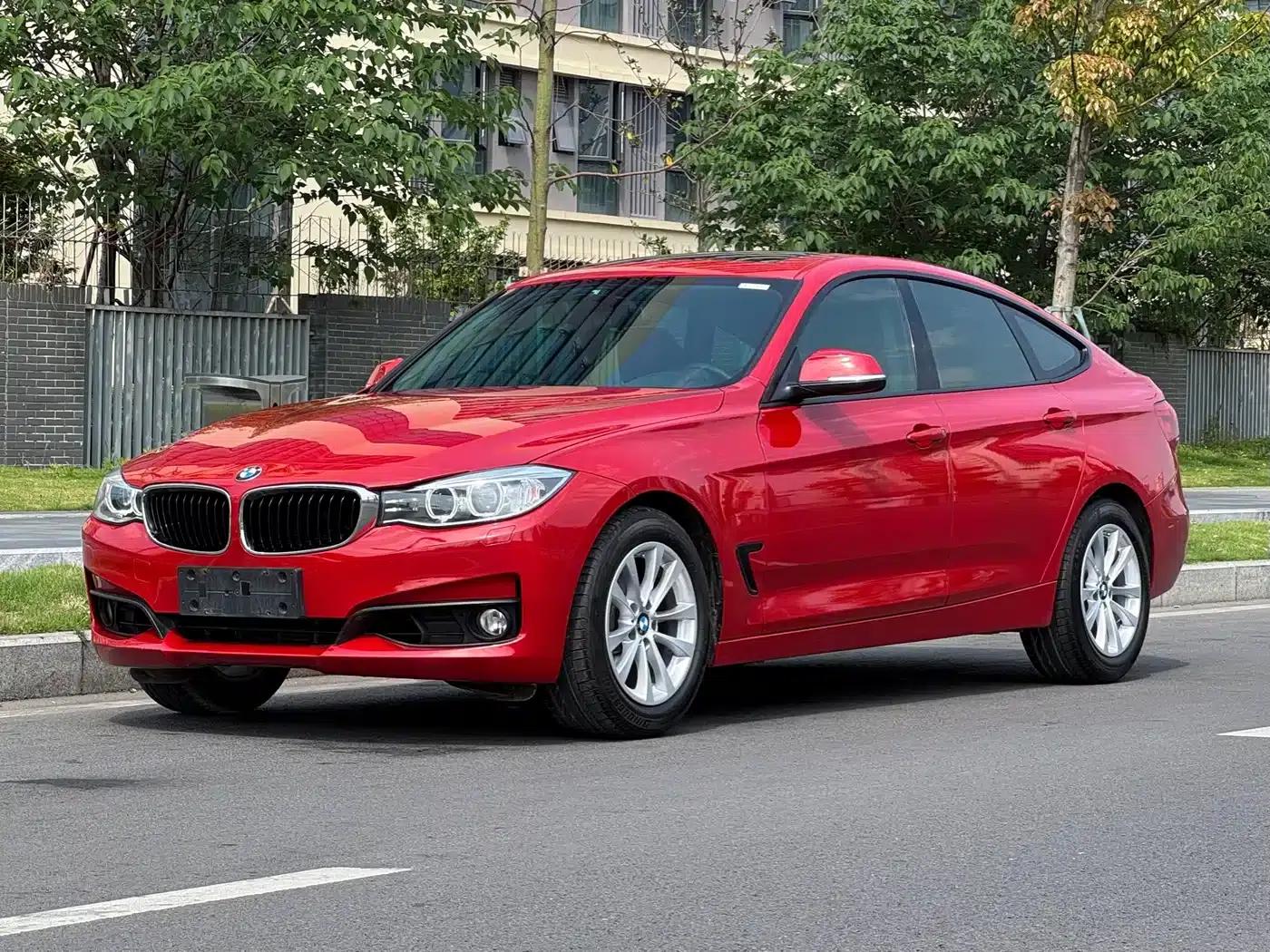 BMW 3 Series GT 2013 320i Leading Edition — миниатюра 1