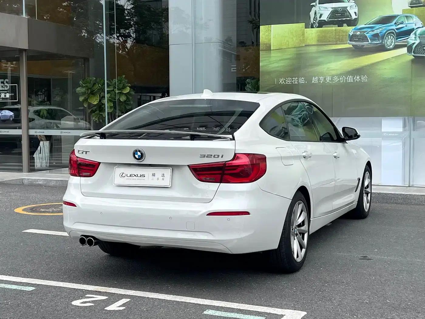 BMW 3 Series GT 2018 320i Fashion Edition — миниатюра 7