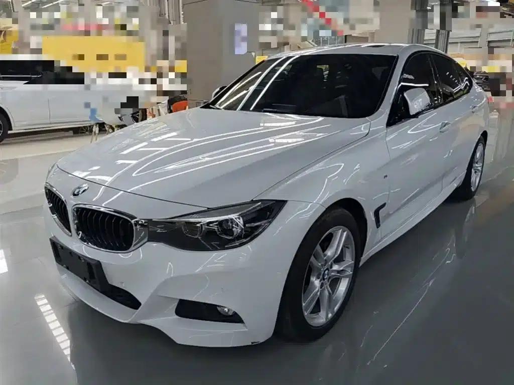 2019 BMW 3 Series GT 320i M Sport Package — миниатюра 1