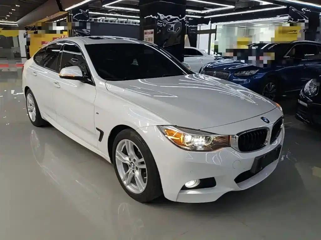 2019 BMW 3 Series GT 320i M Sport Package — миниатюра 4