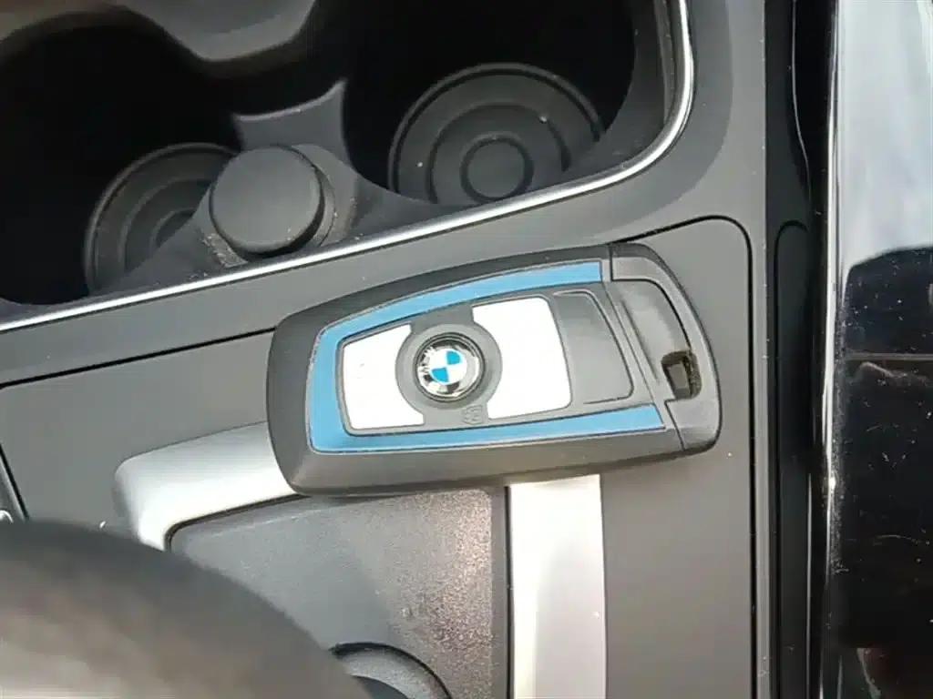2019 BMW 3 Series GT 320i M Sport Package — миниатюра 9