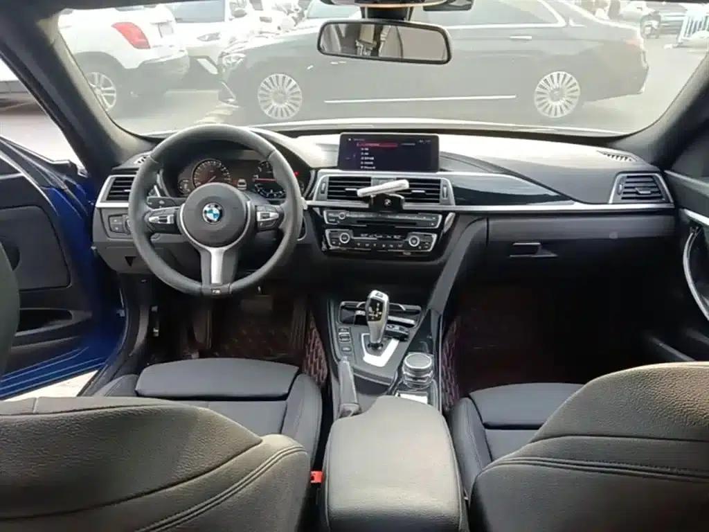 2019 BMW 3 Series GT 320i M Sport Package — миниатюра 10