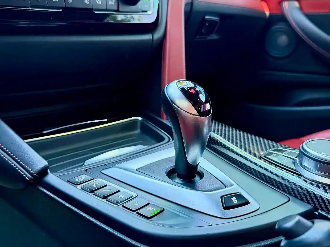 2017 BMW M4 Coupe Fan Edition — миниатюра 24