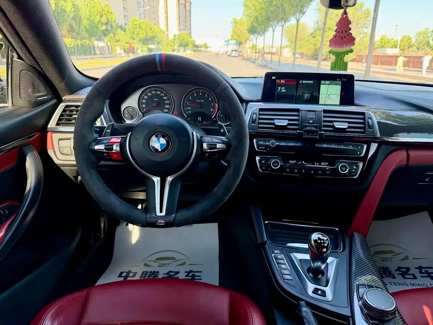 2017 BMW M4 Coupe Fan Edition — миниатюра 25