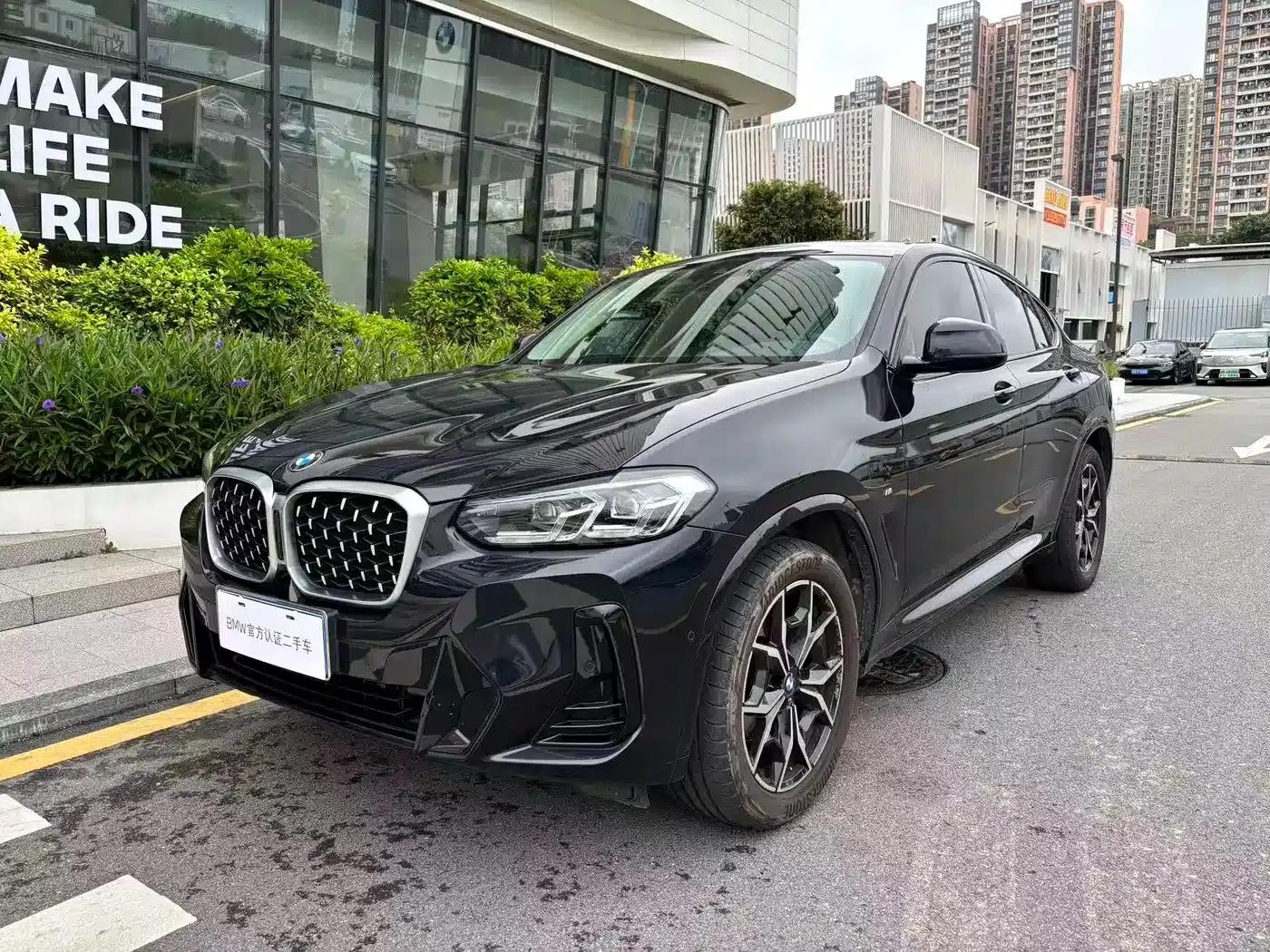2022 BMW X4 xDrive 25i M Sport Package — миниатюра 1